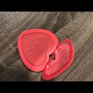 Too faced Blush